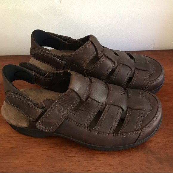 New Balance Dunham Leather Sandals - Picture 1 of 7